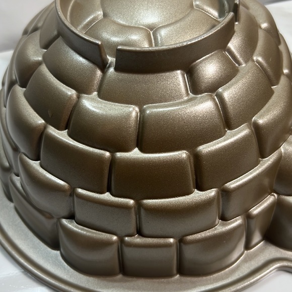 Nordic Ware Igloo Cake Pan - Picture 7 of 8